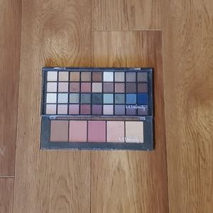 Eyeshadow and blush set